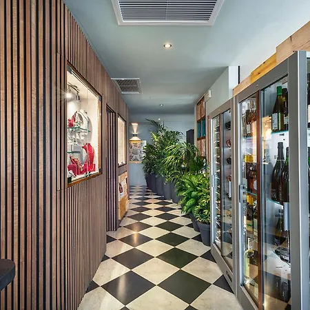 Rosabianca Boutique ラッパロ