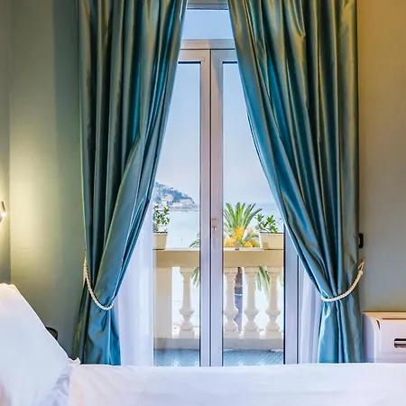 Rosabianca Boutique Отель Рапалло